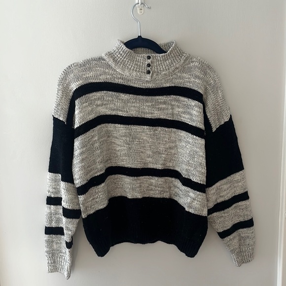 Vintage cropped sweater buttons - Picture 1 of 3